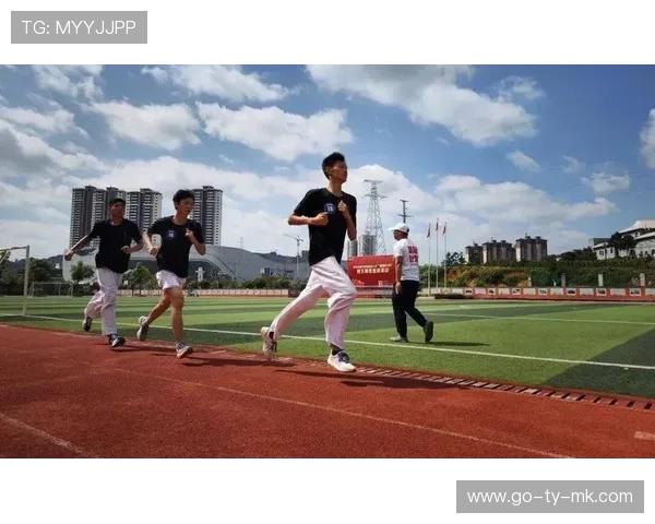 道真赛区工作人员谈赛事筹备与社区互动